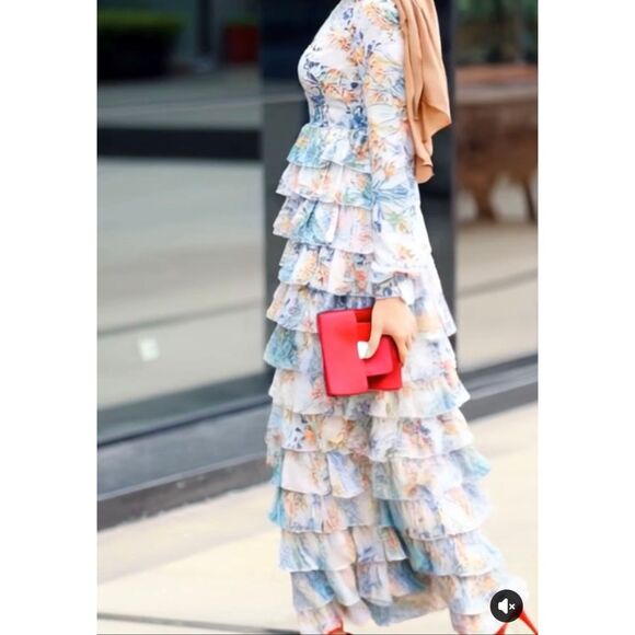 Annah Hariri Modest Ruffles Dress Size 2 - Picture 2 of 8